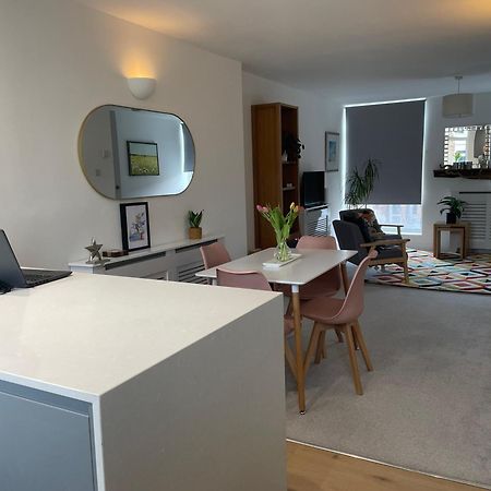 Ferienwohnung Modern And Comfortable Flat With Private Parking Oxford Exterior foto